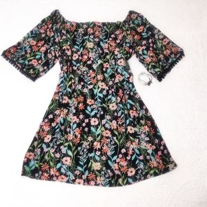 NWOT Emma & Michele floral dress